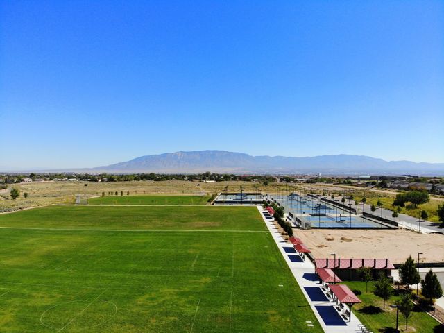 9922 Wind Cave Drive NW, Albuquerque, NM 87114