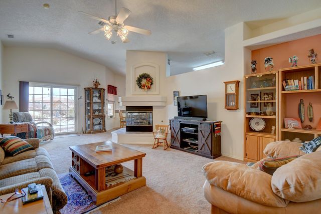 9922 Wind Cave Drive NW, Albuquerque, NM 87114