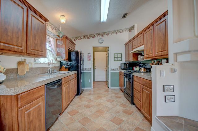 9922 Wind Cave Drive NW, Albuquerque, NM 87114