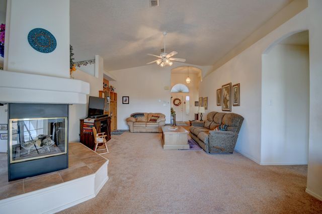 9922 Wind Cave Drive NW, Albuquerque, NM 87114