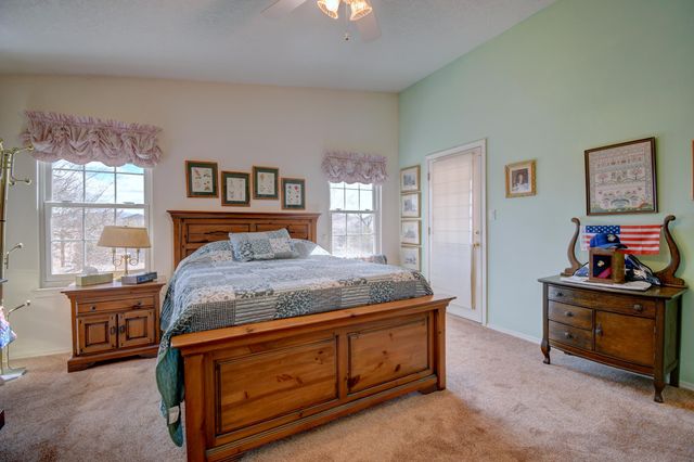 9922 Wind Cave Drive NW, Albuquerque, NM 87114