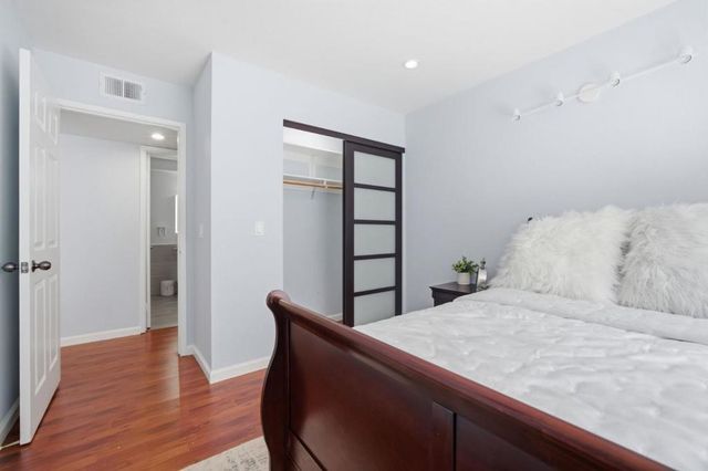 711 S Bayshore Boulevard 6, San Mateo, CA 94401