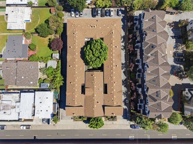 711 S Bayshore Boulevard 6, San Mateo, CA 94401