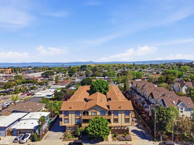 711 S Bayshore Boulevard 6, San Mateo, CA 94401