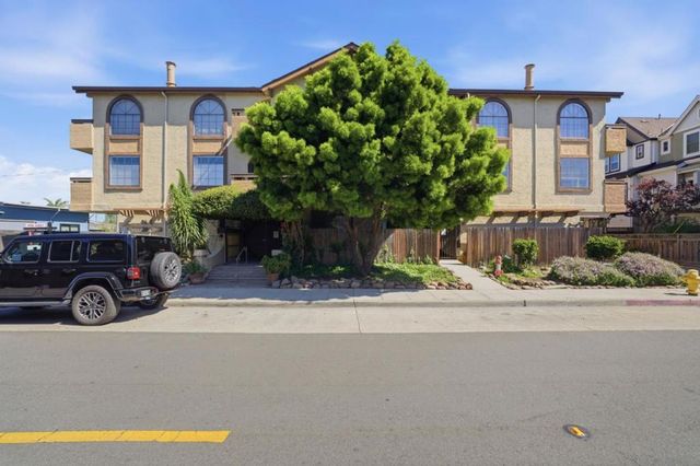 711 S Bayshore Boulevard 6, San Mateo, CA 94401