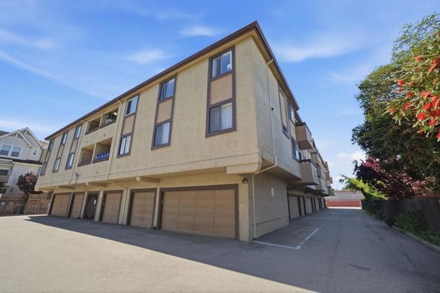 711 S Bayshore Boulevard 6, San Mateo, CA 94401