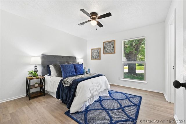 571 W 149th Place, Glenpool, OK 74033