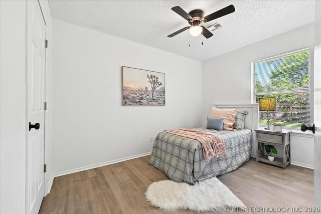571 W 149th Place, Glenpool, OK 74033