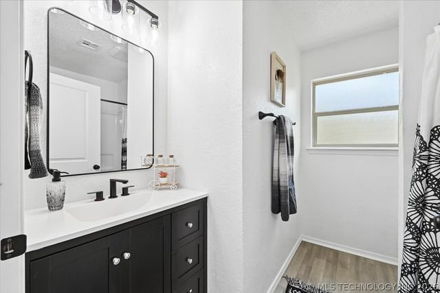 571 W 149th Place, Glenpool, OK 74033