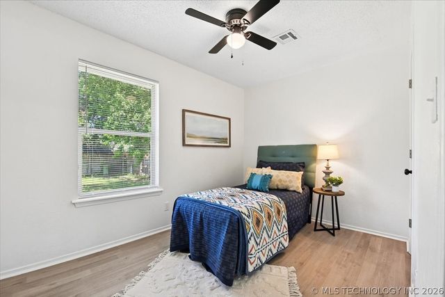 571 W 149th Place, Glenpool, OK 74033