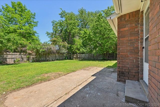 571 W 149th Place, Glenpool, OK 74033