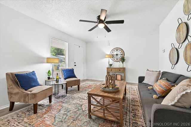 571 W 149th Place, Glenpool, OK 74033