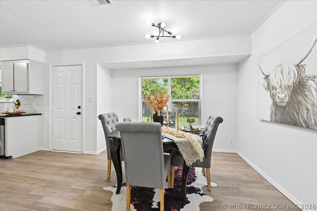 571 W 149th Place, Glenpool, OK 74033