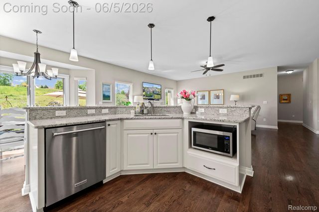 672 Brooks Lane, Oxford Charter Township, MI 48371