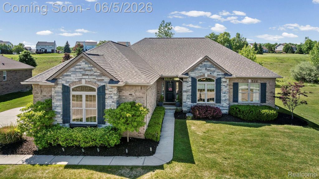 672 Brooks Lane, Oxford Charter Township, MI 48371