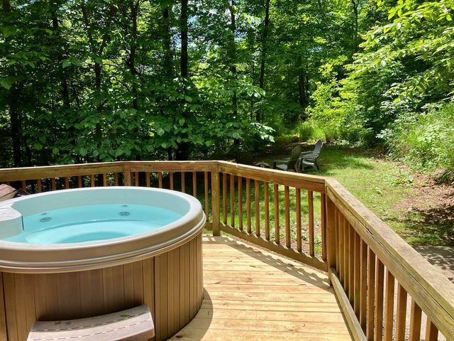 107 Getaways Road, Stanton, KY 40380