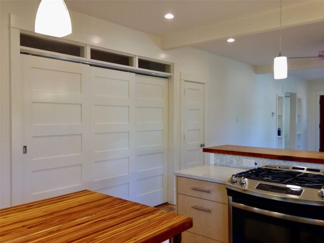 2209 E 18th ST A, Austin, TX 78702