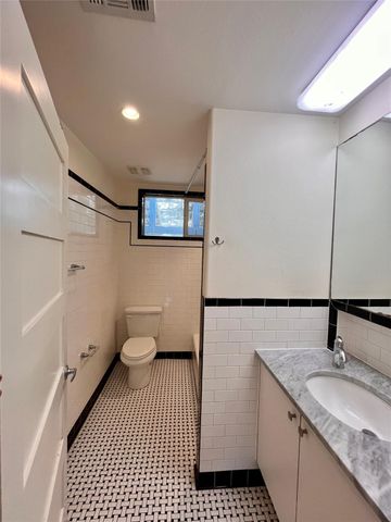 2209 E 18th ST A, Austin, TX 78702