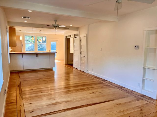 2209 E 18th ST A, Austin, TX 78702
