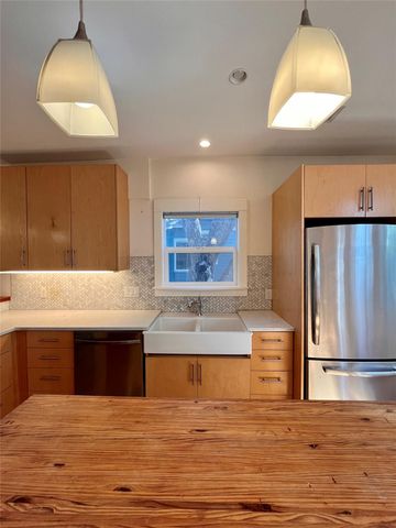 2209 E 18th ST A, Austin, TX 78702
