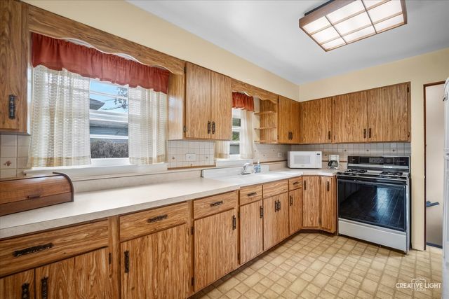 313 E Morningside Avenue, Lombard, IL 60148