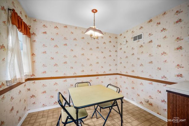 313 E Morningside Avenue, Lombard, IL 60148
