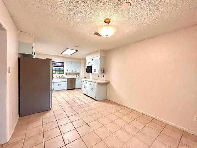 2702 WOODVALE Lane, Benton, AR 72015
