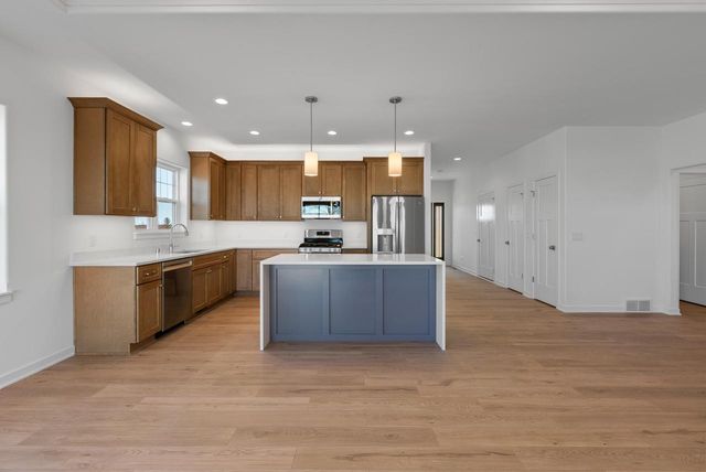 112 Luxembourg Brotherhood BOULEVARD, Belgium, WI 53004