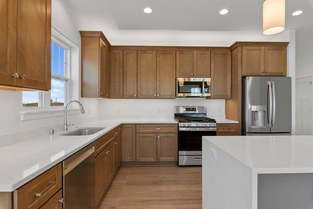 112 Luxembourg Brotherhood BOULEVARD, Belgium, WI 53004