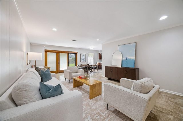 9777 Larston Street, Houston, TX 77055