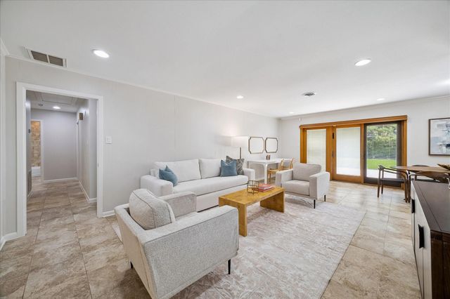 9777 Larston Street, Houston, TX 77055