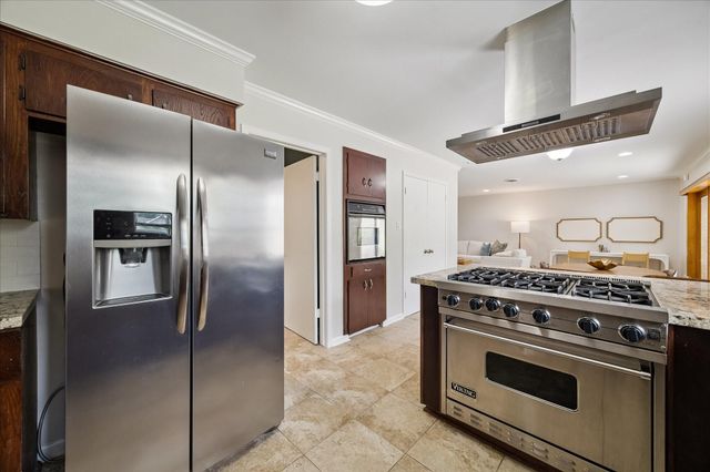 9777 Larston Street, Houston, TX 77055