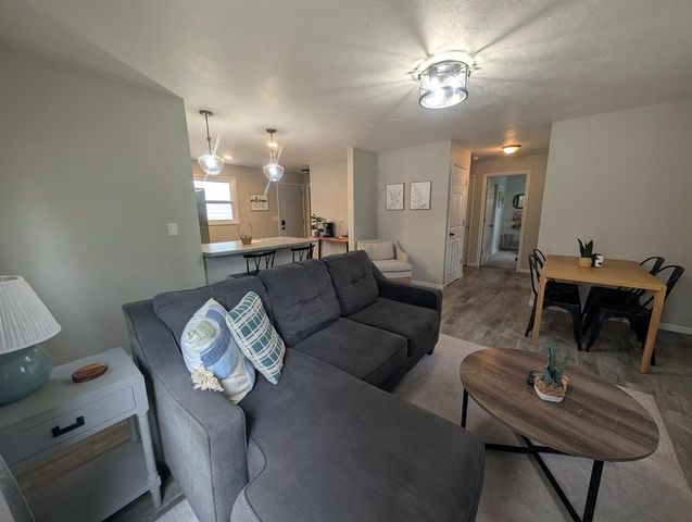 227 E WINNEBAGO STREET, Appleton, WI 54911