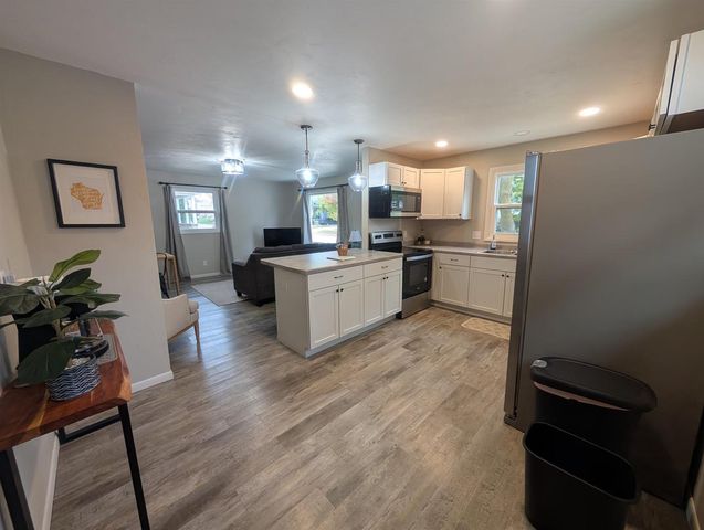 227 E WINNEBAGO STREET, Appleton, WI 54911