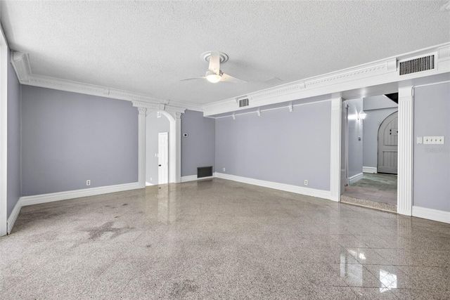 305 BANNOCKBURN AVENUE, Temple Terrace, FL 33617