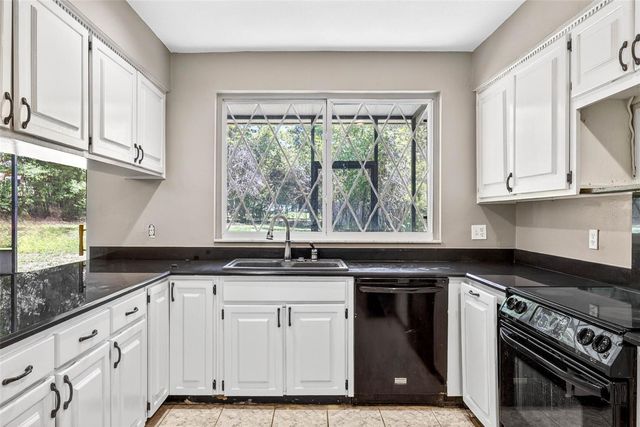305 BANNOCKBURN AVENUE, Temple Terrace, FL 33617