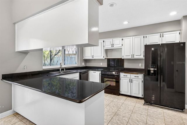 305 BANNOCKBURN AVENUE, Temple Terrace, FL 33617