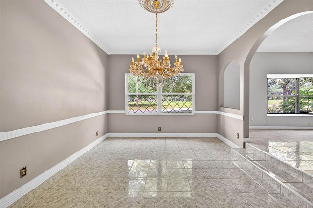 305 BANNOCKBURN AVENUE, Temple Terrace, FL 33617