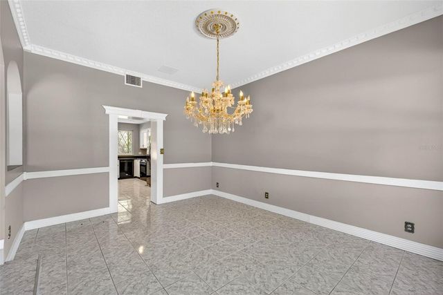 305 BANNOCKBURN AVENUE, Temple Terrace, FL 33617
