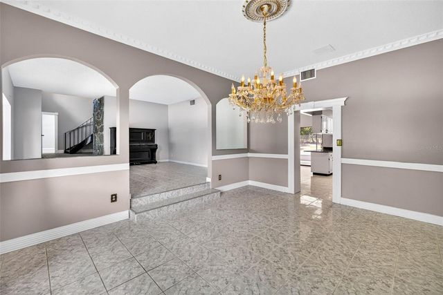305 BANNOCKBURN AVENUE, Temple Terrace, FL 33617