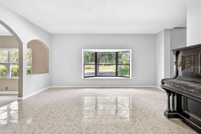 305 BANNOCKBURN AVENUE, Temple Terrace, FL 33617