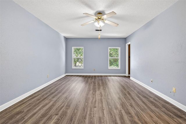 305 BANNOCKBURN AVENUE, Temple Terrace, FL 33617
