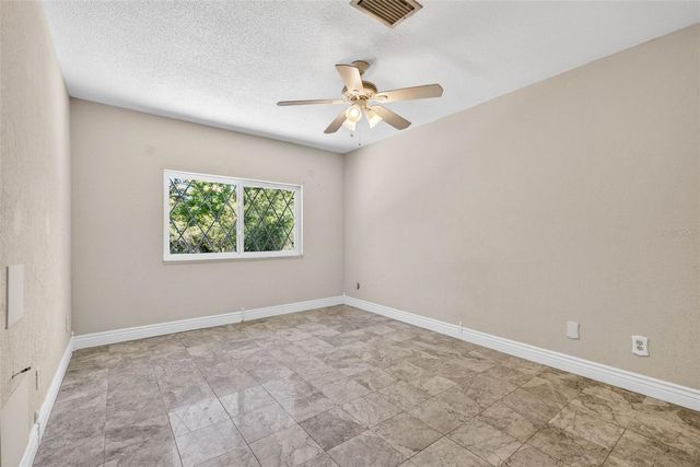305 BANNOCKBURN AVENUE, Temple Terrace, FL 33617