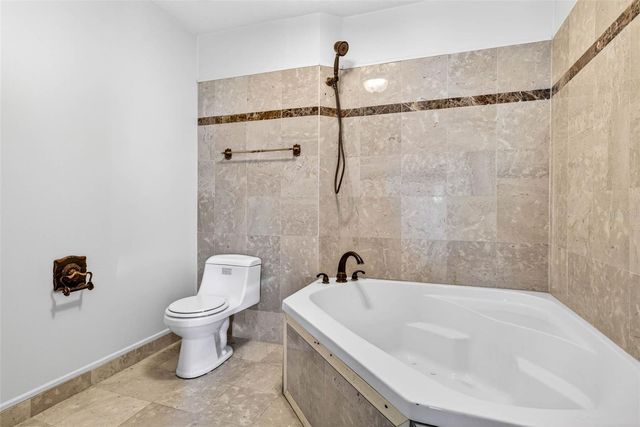 305 BANNOCKBURN AVENUE, Temple Terrace, FL 33617