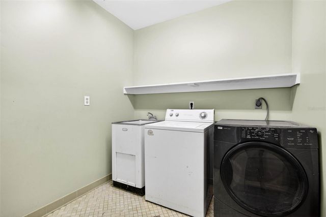 305 BANNOCKBURN AVENUE, Temple Terrace, FL 33617