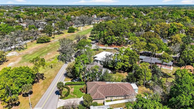 305 BANNOCKBURN AVENUE, Temple Terrace, FL 33617