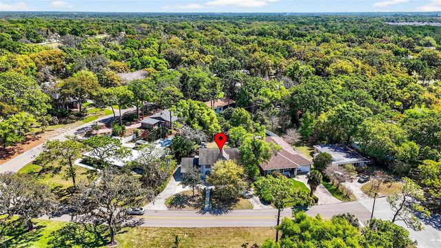 305 BANNOCKBURN AVENUE, Temple Terrace, FL 33617
