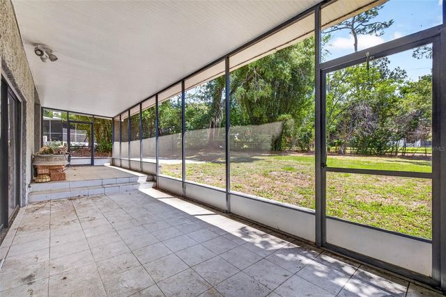 305 BANNOCKBURN AVENUE, Temple Terrace, FL 33617