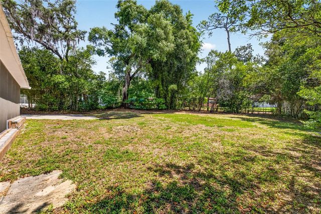 305 BANNOCKBURN AVENUE, Temple Terrace, FL 33617