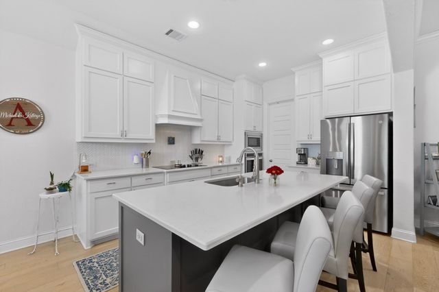 713 Toby Trail, Mansfield, TX 76063